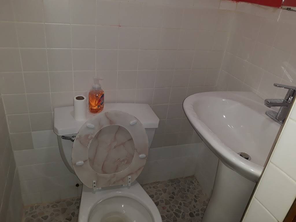 Town & Country | restaurant | 19403 Linden Blvd, Jamaica, NY 11412, USA | 7182763254 OR +1 718-276-3254