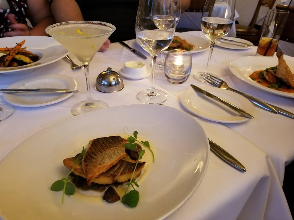 Restaurant Michael | restaurant | 64 Green Bay Rd, Winnetka, IL 60093, USA | 8474413100 OR +1 847-441-3100