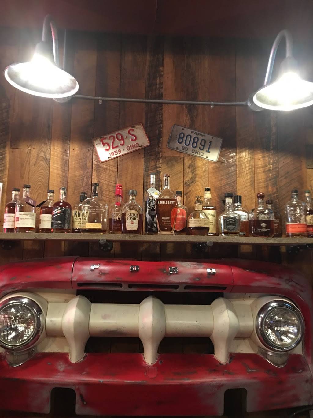 Bone Boys BBQ | restaurant | 109 W Main St, Bellevue, OH 44811, USA | 4194837447 OR +1 419-483-7447