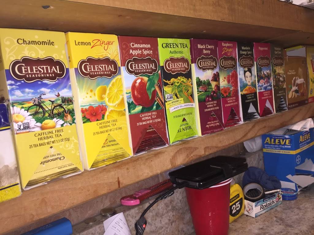 Maxs Deli | restaurant | 2623 Atlantic Ave, Brooklyn, NY 11207, USA | 9179668200 OR +1 917-966-8200