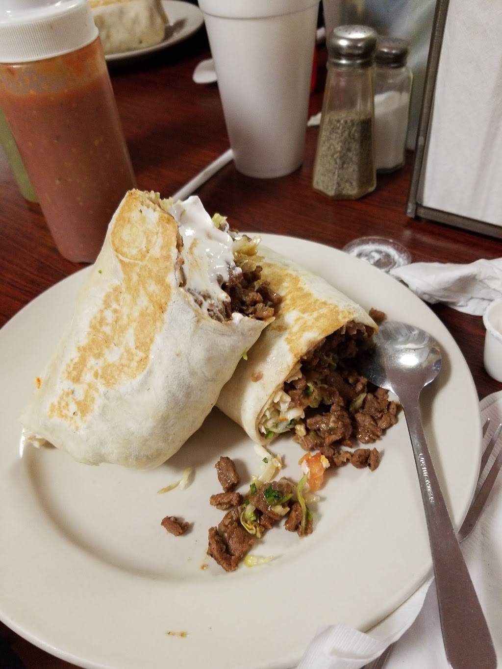 De La O Restaurant & Bar | restaurant | 720 Illinois Ave, Mendota, IL 61342, USA | 8155396871 OR +1 815-539-6871