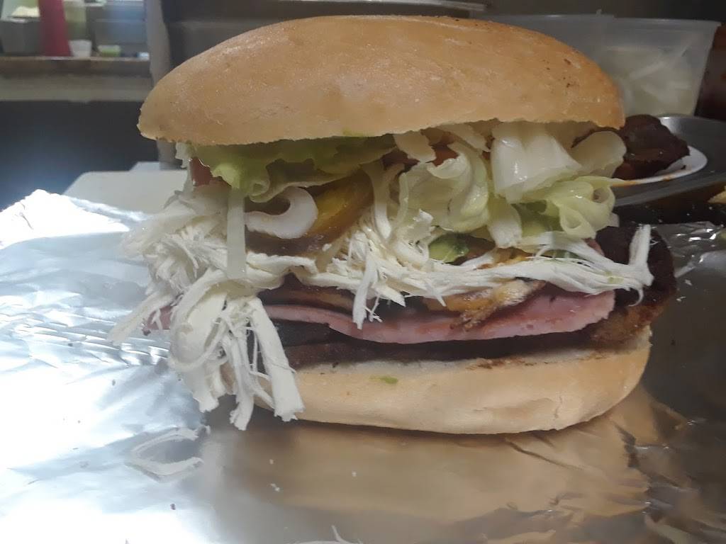 El Cafe De Hoya Mexican Grill | restaurant | 1 Plainfield Ave, Elmont, NY 11003, USA | 5162161886 OR +1 516-216-1886