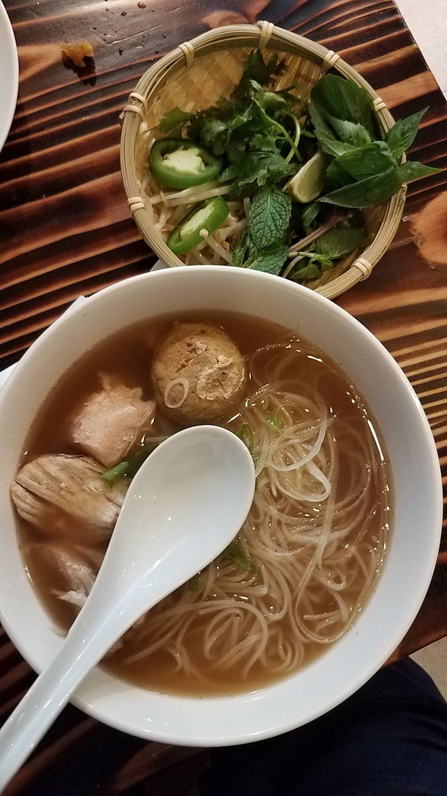 Phomen Noodles restaurant | restaurant | 411 Troy Ave, Brooklyn, NY 11213, USA | 7186971947 OR +1 718-697-1947