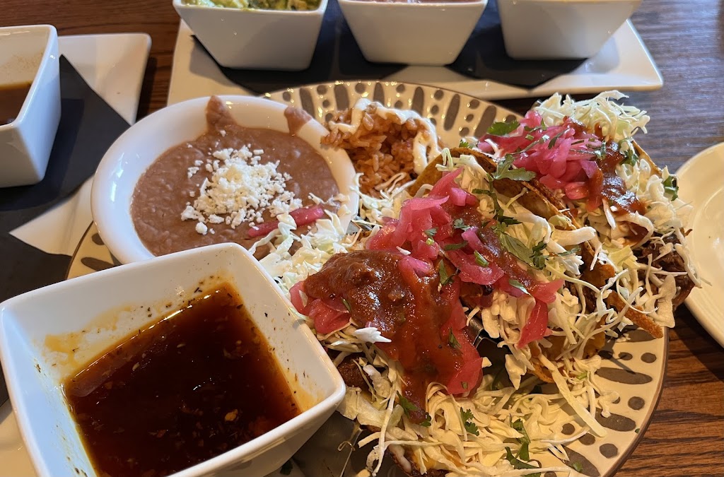 Salt Tacos y Tequila | restaurant | 2206 E Williams Field Rd Suite 101, Gilbert, AZ 85295, USA | 4806042250 OR +1 480-604-2250