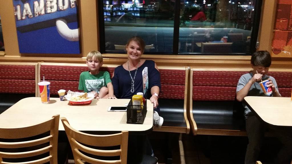 Dairy Queen Grill & Chill | restaurant | 205 Riverwind E Dr, Pearl, MS 39208, USA | 7695243250 OR +1 769-524-3250