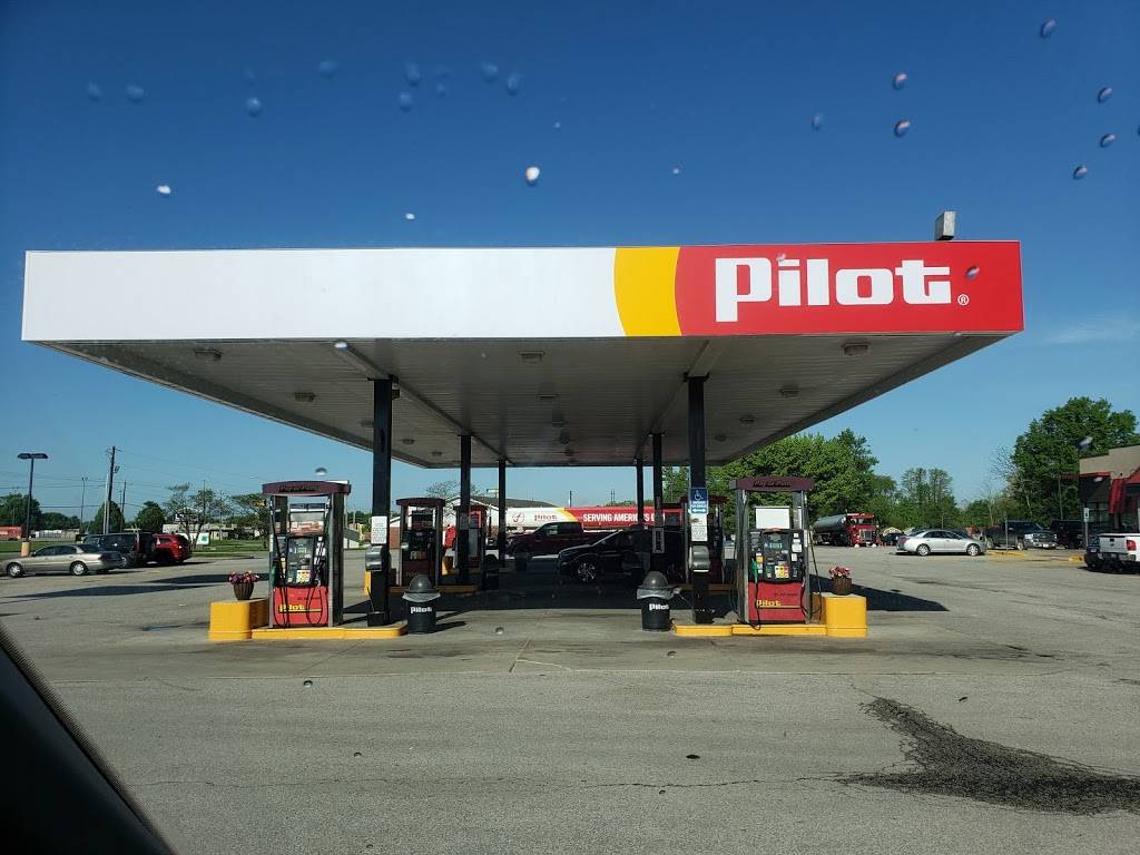 Pilot Travel Center | restaurant | 4610 Broadway St, Mt Vernon, IL 62864, USA | 6182441216 OR +1 618-244-1216