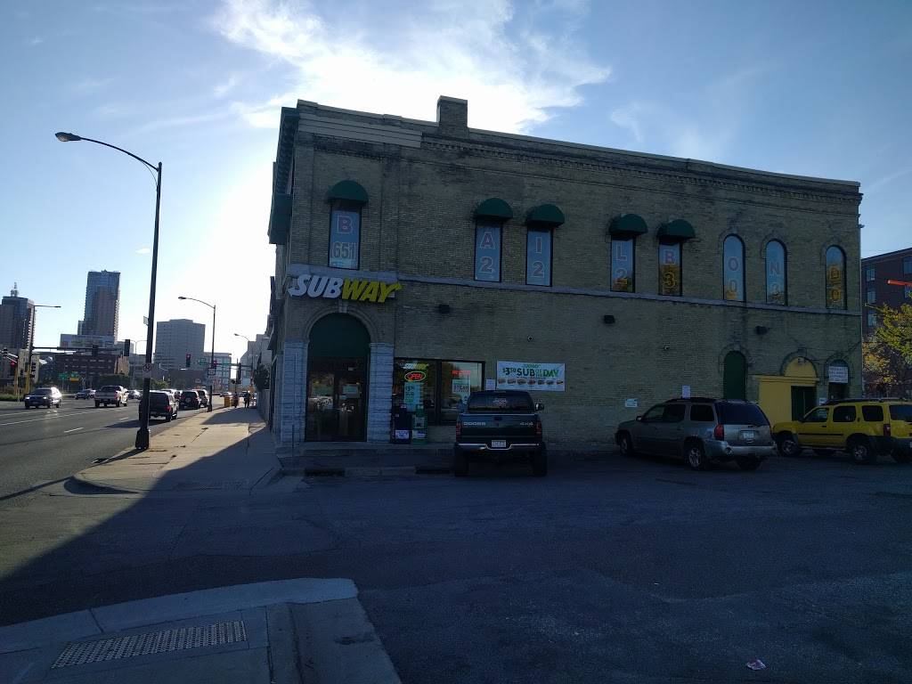 Subway | meal takeaway | 449 E 7th St, St Paul, MN 55101, USA | 6512251817 OR +1 651-225-1817