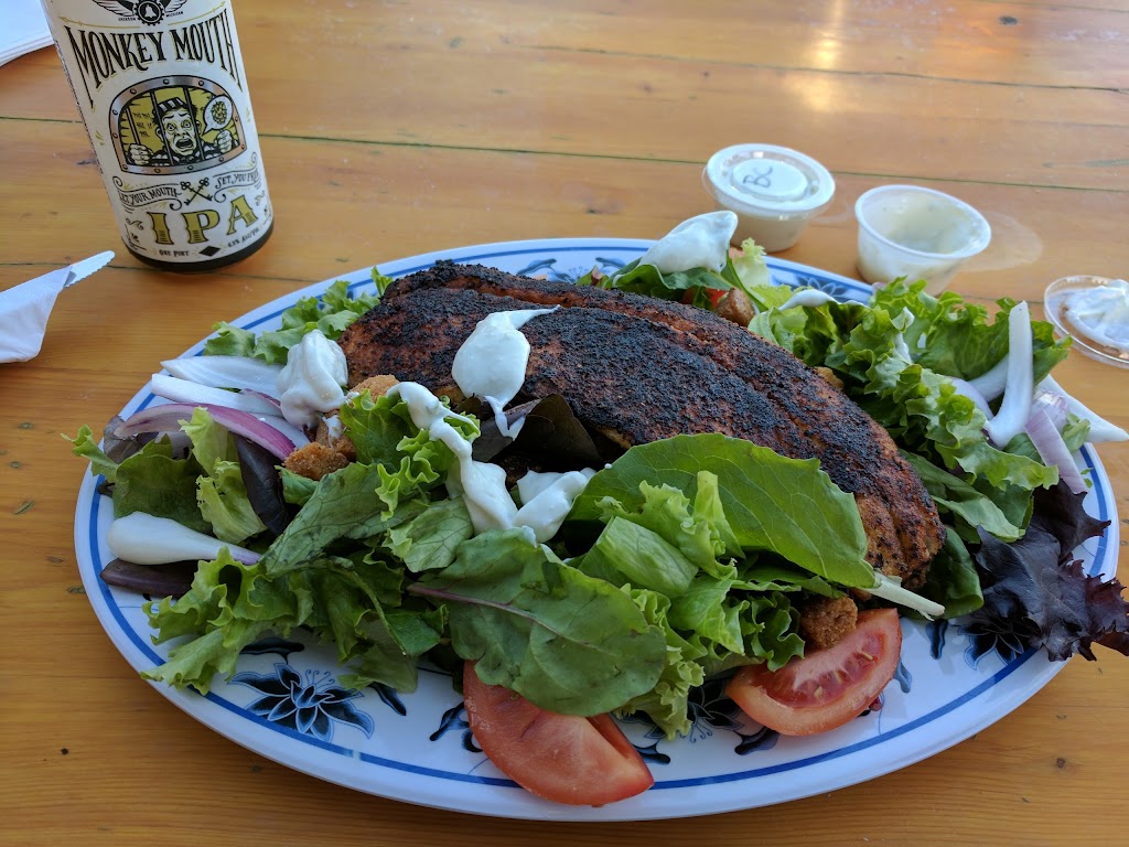 Cattails Cove | restaurant | 22 E Hodeck St, Cedarville, MI 49719, USA | 9064842995 OR +1 906-484-2995