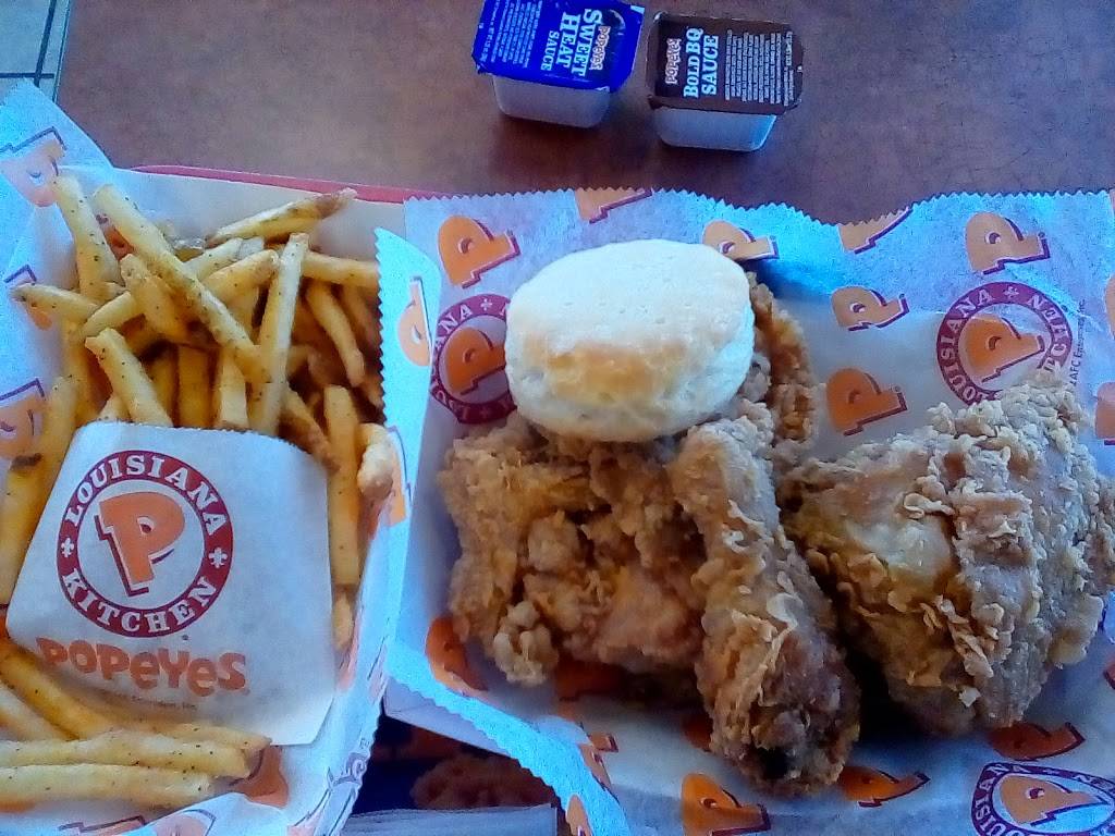 Popeyes Louisiana Kitchen | restaurant | 650 Wolcott St, Waterbury, CT 06705, USA | 2035963934 OR +1 203-596-3934