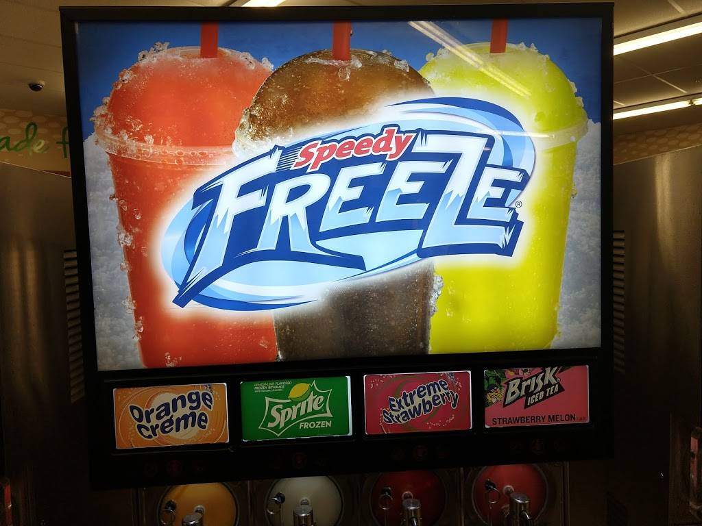 Speedy Café | restaurant | 22380 Pontiac Trail, South Lyon, MI 48178, USA | 2484377103 OR +1 248-437-7103