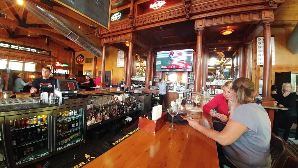Water Street Brewery | restaurant | 1251 Gateway Dr, Grafton, WI 53024, USA | 2623752222 OR +1 262-375-2222