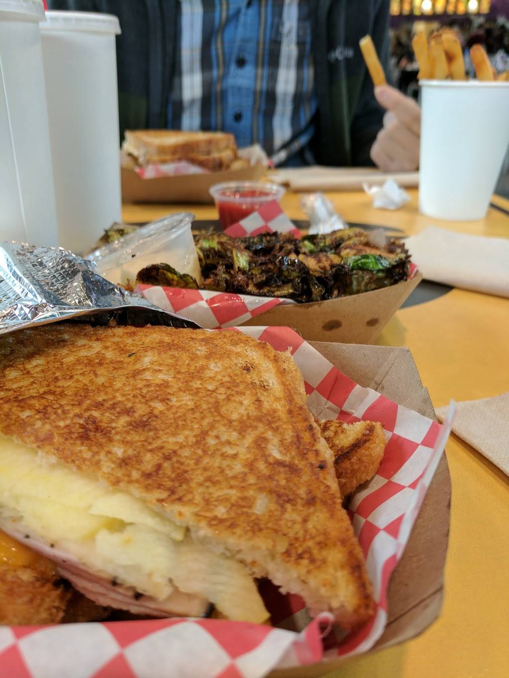 American Meltdown | restaurant | 6910 Fayetteville Rd, Durham, NC 27713, USA | 9194736358 OR +1 919-473-6358