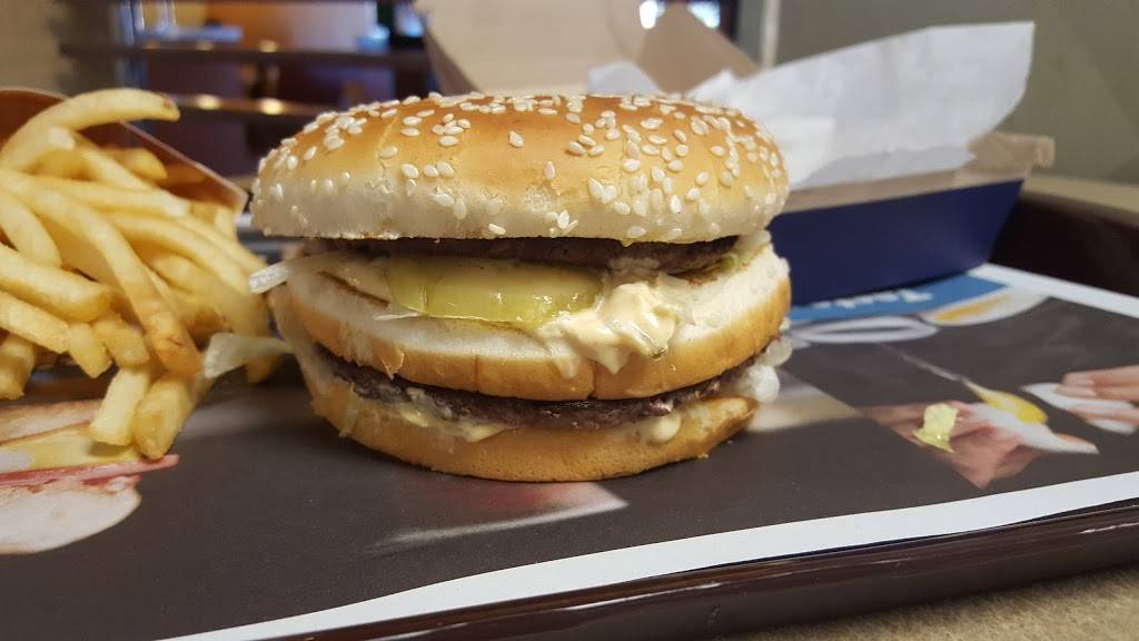 McDonalds | cafe | 952 El Monte Ave, Mountain View, CA 94040, USA | 6509670328 OR +1 650-967-0328