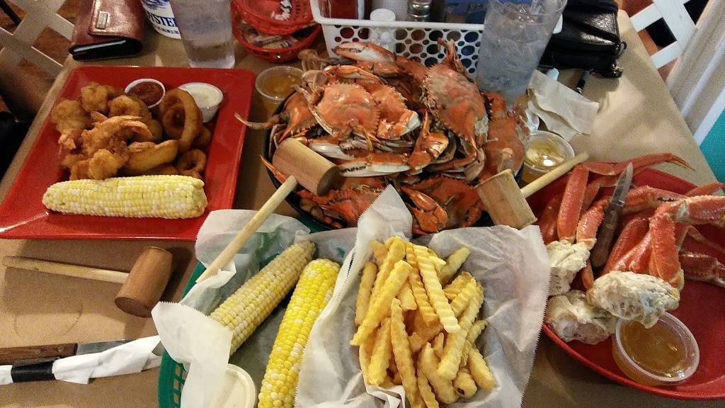 Captain Leonards Seafood Restaurant | restaurant | 27240 Morganza Turner Rd, Mechanicsville, MD 20659, USA | 3018843701 OR +1 301-884-3701