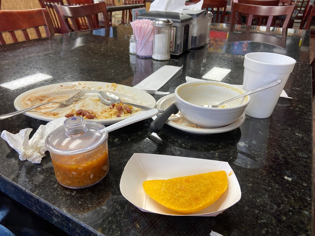 Mi Cali Bakery and Restaurant | restaurant | 2350 W 60th St #14, Hialeah, FL 33016, USA | 3058233682 OR +1 305-823-3682