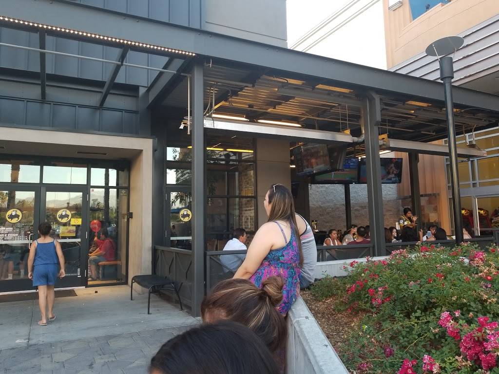 Buffalo Wild Wings | restaurant | 9301 Tampa Ave, Northridge, CA 91324, USA | 8188868520 OR +1 818-886-8520