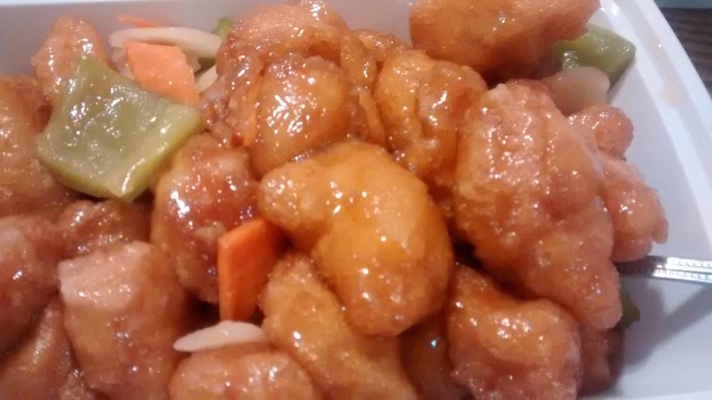 Ya Ya China | restaurant | 8333 W Appleton Ave, Milwaukee, WI 53218, USA | 4143931143 OR +1 414-393-1143