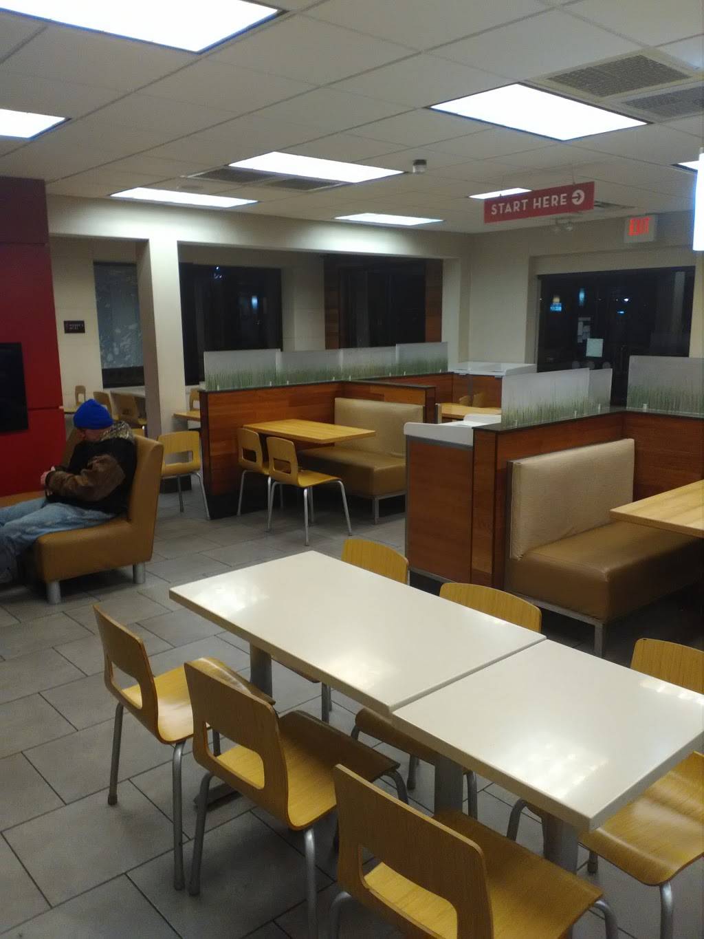 Wendys | restaurant | 23500 Eureka Rd, Taylor, MI 48180, USA | 7342876216 OR +1 734-287-6216