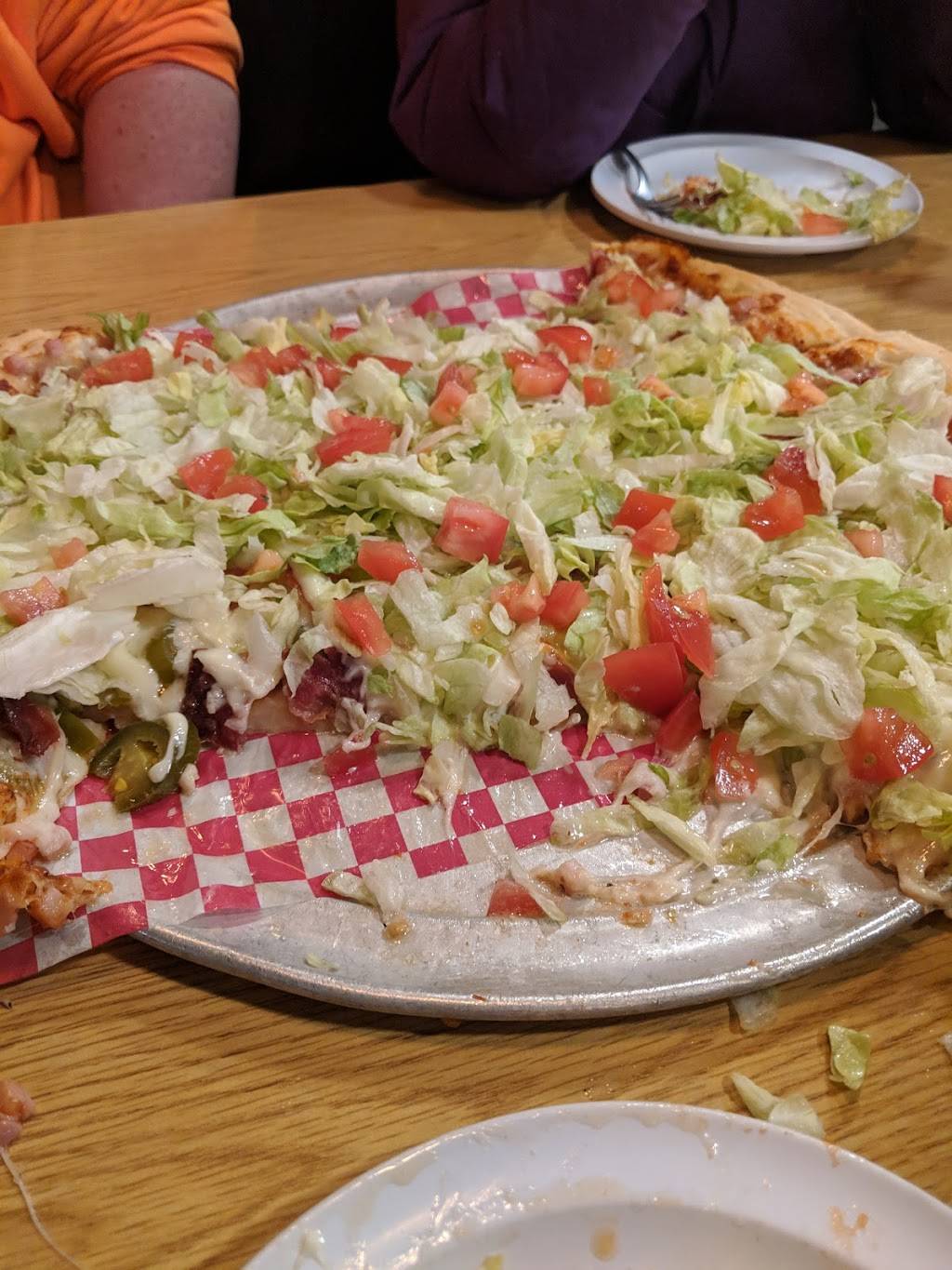 The Pizza Place | restaurant | 26166 208th Ave, Delhi, IA 52223, USA | 5639222328 OR +1 563-922-2328