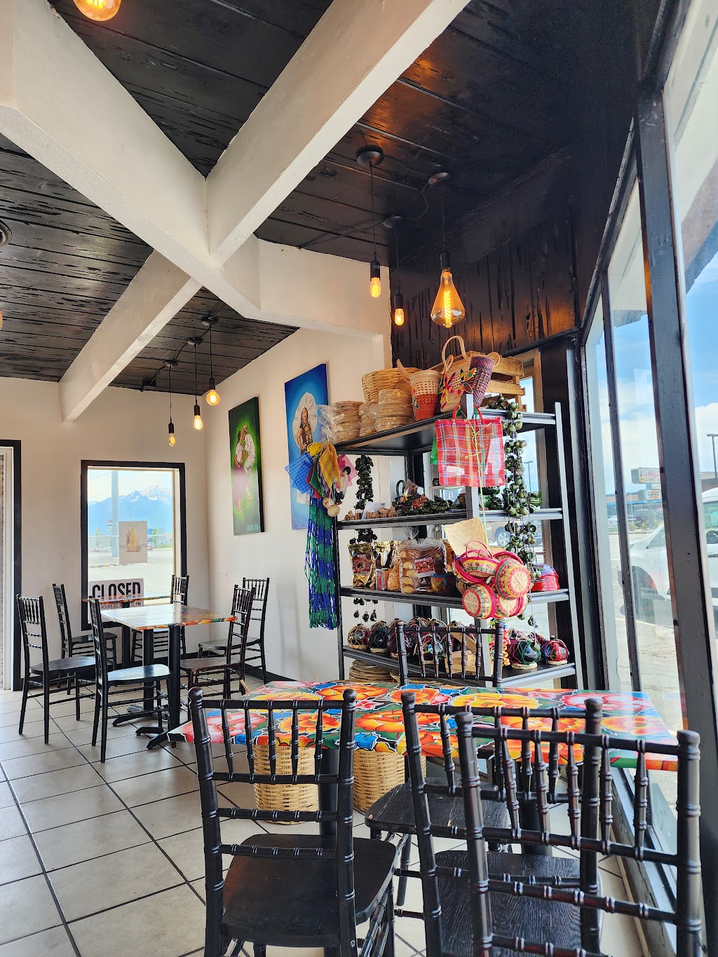 Café Guanaco la Oaxaqueña | restaurant | 3970 W 5400 S, Salt Lake City, UT 84129, USA | 8014846584 OR +1 801-484-6584