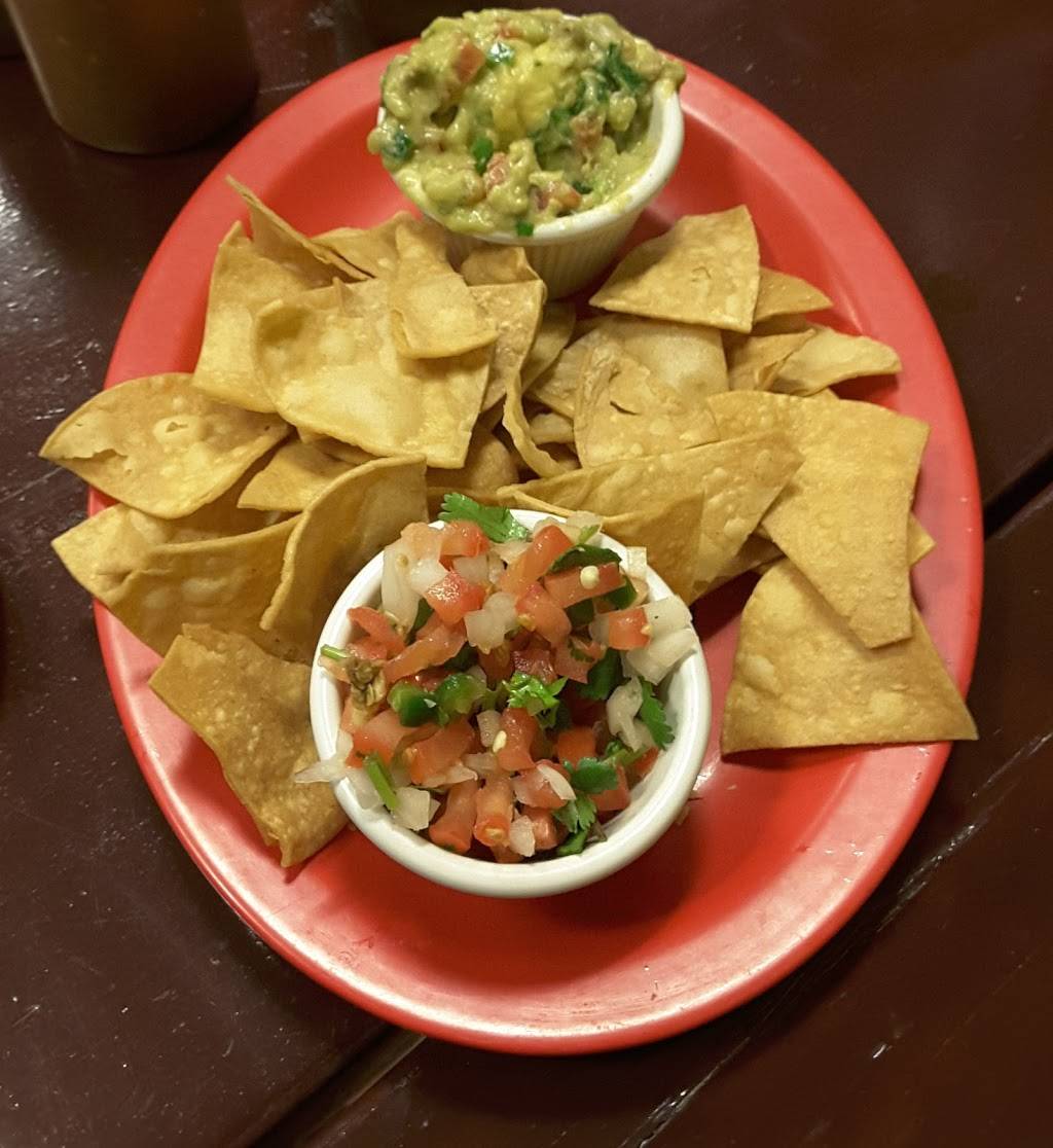 El Limon | restaurant | 61 W Lancaster Ave, Ardmore, PA 19003, USA | 4844163211 OR +1 484-416-3211