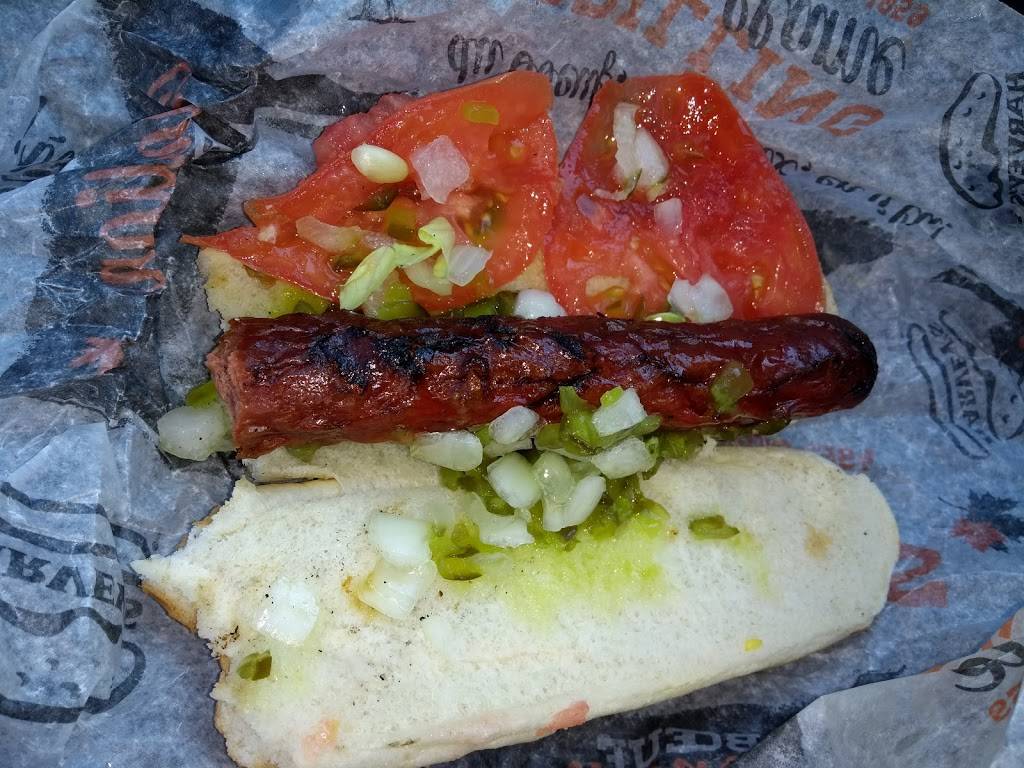 Harveys | restaurant | 1 Richmond Blvd, Napanee, ON K7R 3S3, Canada | 6133548944 OR +1 613-354-8944