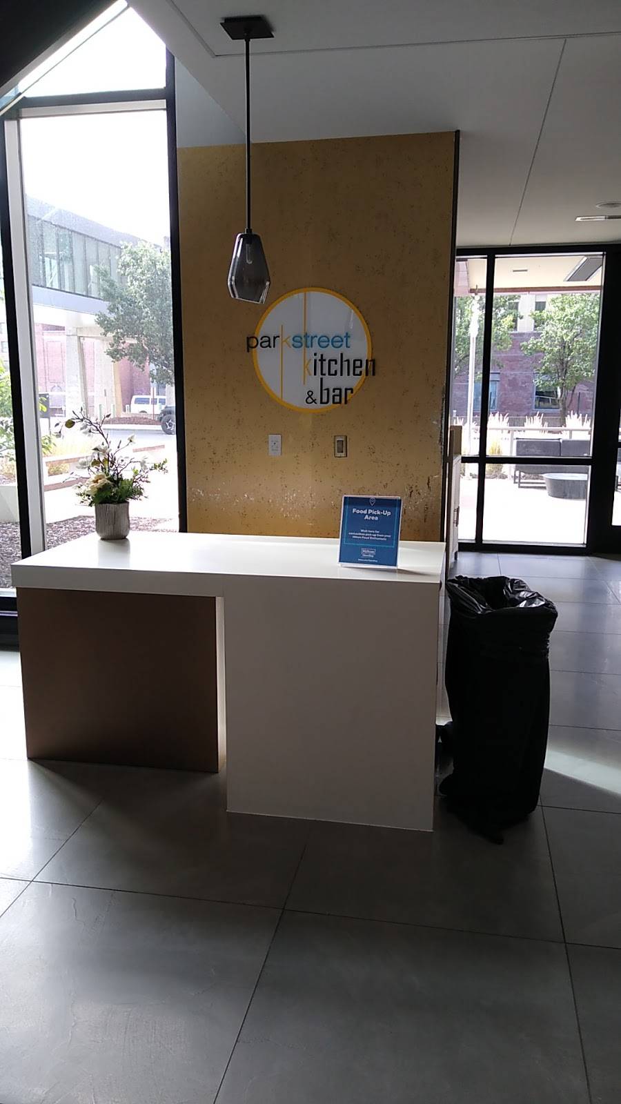 Park Street Kitchen and Bar | restaurant | 435 Park St, Des Moines, IA 50309, USA | 5156454065 OR +1 515-645-4065