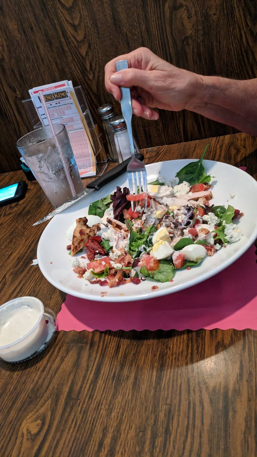 JPs Restaurant | restaurant | 200 Whiting Farms Rd, Holyoke, MA 01040, USA | 4135329444 OR +1 413-532-9444