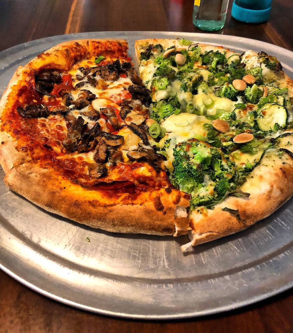 Black Cat Pizza | restaurant | 401 Bryan Ave, Fort Worth, TX 76104, USA | 8174895150 OR +1 817-489-5150