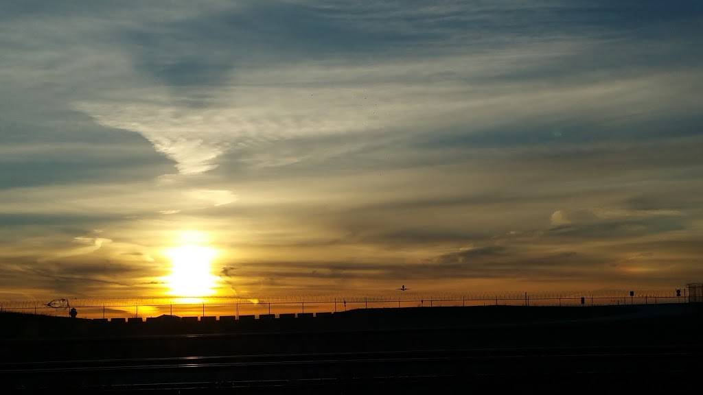 Avanti Cafe | meal takeaway | 1900 S Elmhurst Rd, Mt Prospect, IL 60056, USA | 8474376640 OR +1 847-437-6640