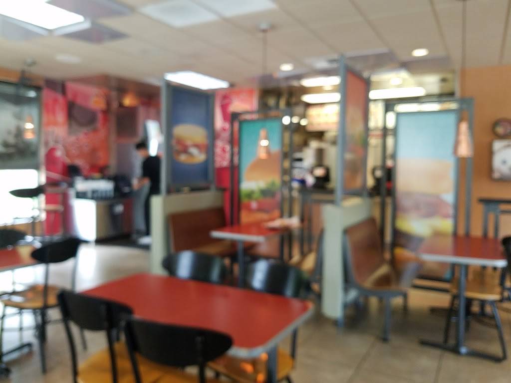 Jack in the Box | restaurant | 28090 N, Hasley Canyon Rd, Castaic, CA 91384, USA | 6617759360 OR +1 661-775-9360