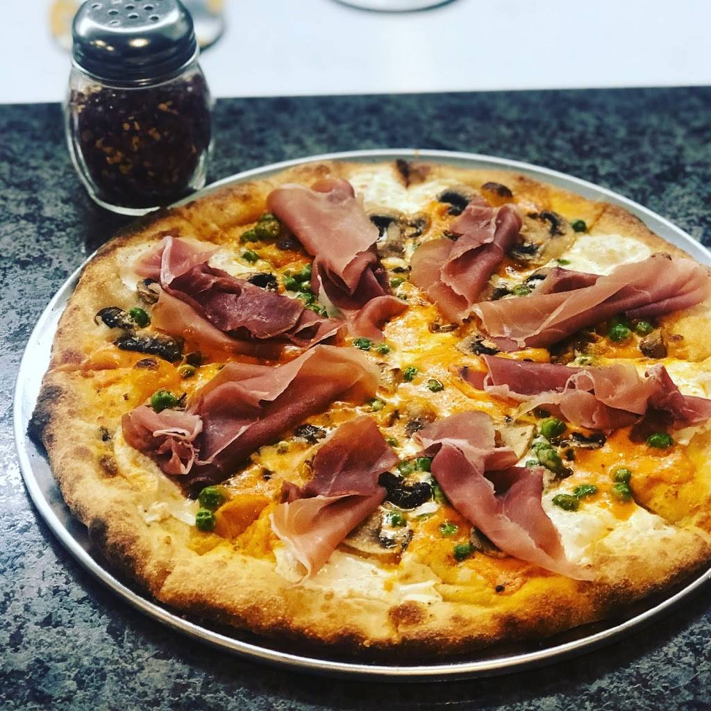 RAIL TRAIL ALE HOUSE | restaurant | 23 Point Grove Rd, Southwick, MA 01077, USA | 4139980555 OR +1 413-998-0555