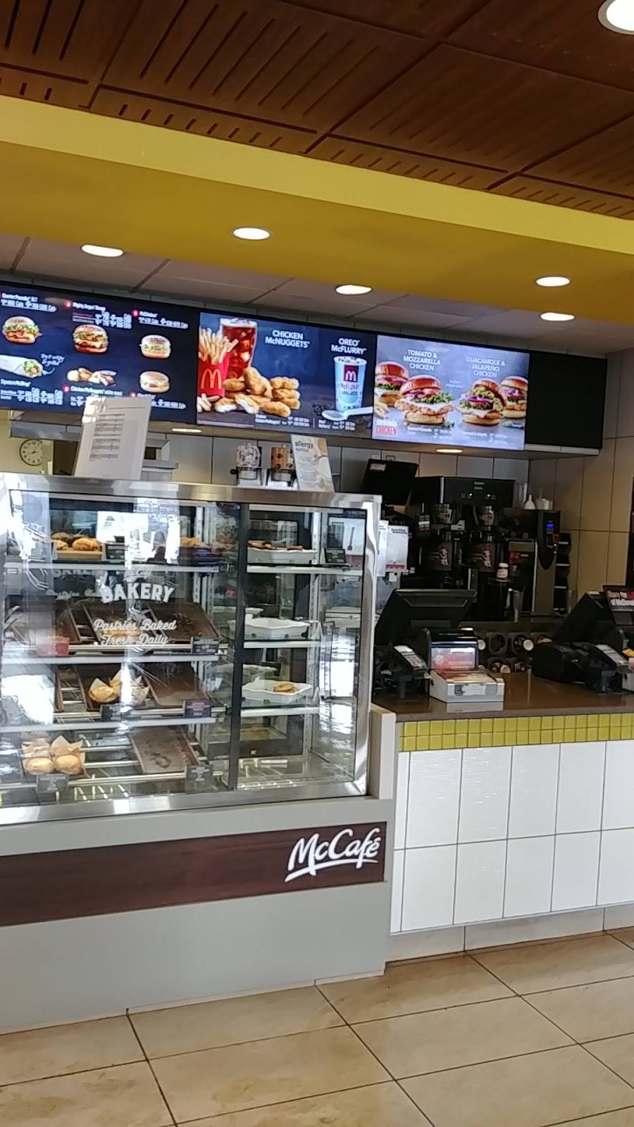McDonalds | cafe | 805 Pembroke St E, Pembroke, ON K8A 3M3, Canada | 6137355635 OR +1 613-735-5635