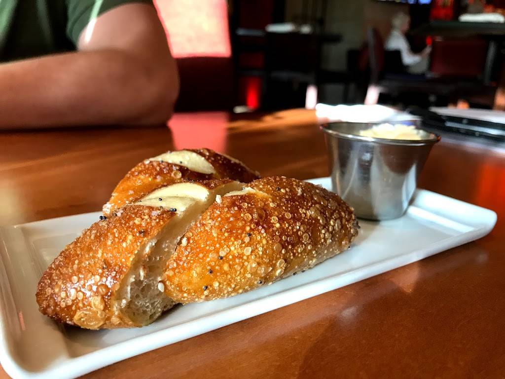 Frank & Alberts | restaurant | 2400 E Missouri Ave, Phoenix, AZ 85016, USA | 6029542518 OR +1 602-954-2518