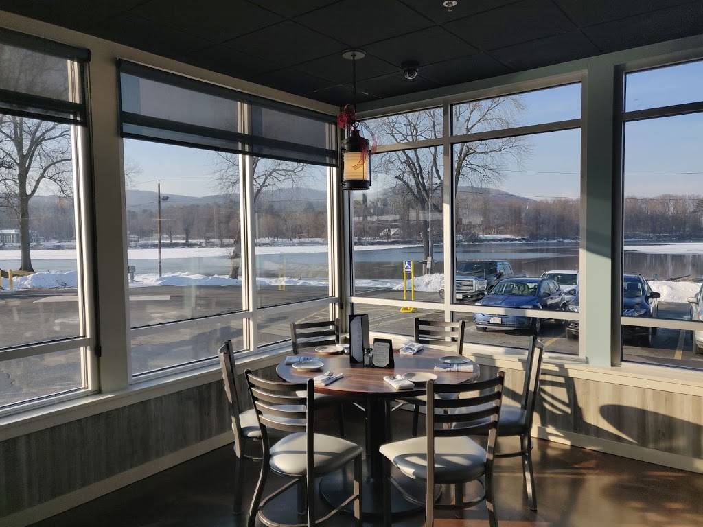 The Boathouse Restaurant | restaurant | 1 Alvord St, South Hadley, MA 01075, USA | 4135362342 OR +1 413-536-2342