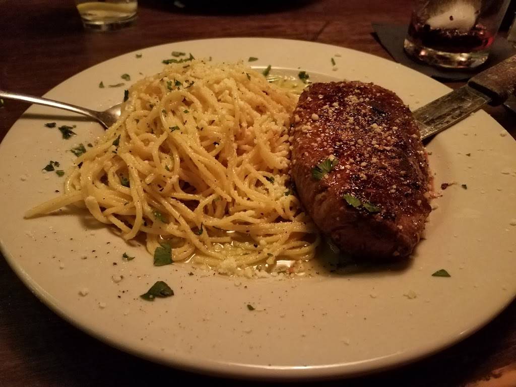 Muscarellas Cafe Italia | restaurant | 500 Main St, Sharpsville, PA 16150, USA | 7249621234 OR +1 724-962-1234