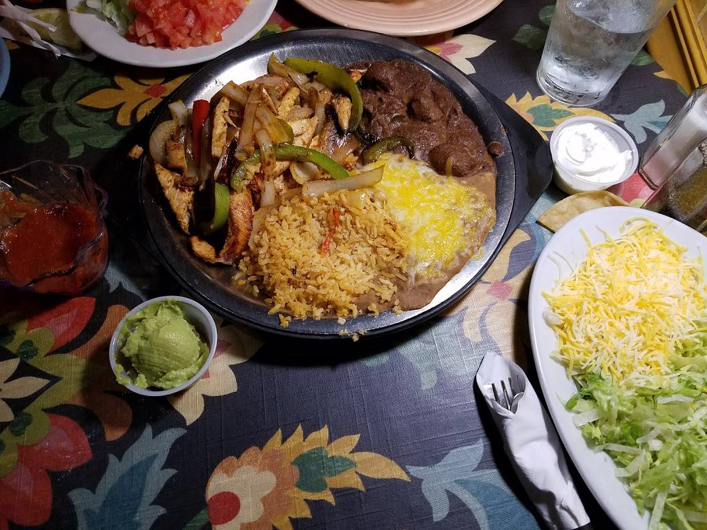 Tia Helitas Mexican Cuisine | restaurant | G-4070 Saginaw St, Burton, MI 48529, USA | 8107425525 OR +1 810-742-5525