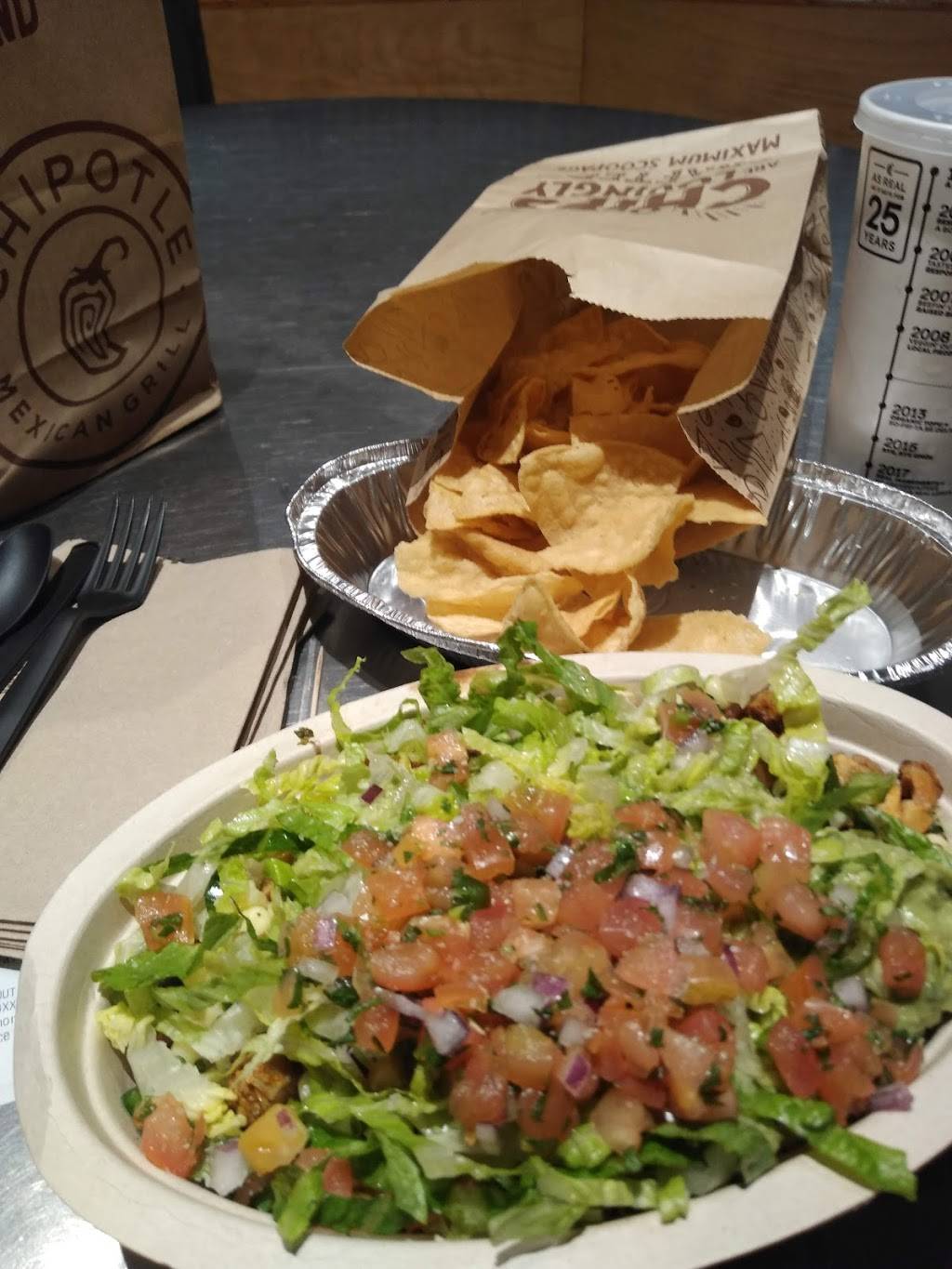 Chipotle Mexican Grill | restaurant | 1050 Gilman St, Berkeley, CA 94710, USA | 5105266047 OR +1 510-526-6047