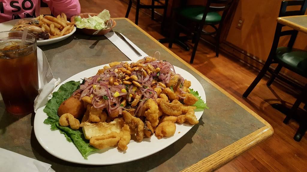 Pollos El Chevere | restaurant | 228 Washington Pl, Passaic, NJ 07055, USA | 9732496330 OR +1 973-249-6330