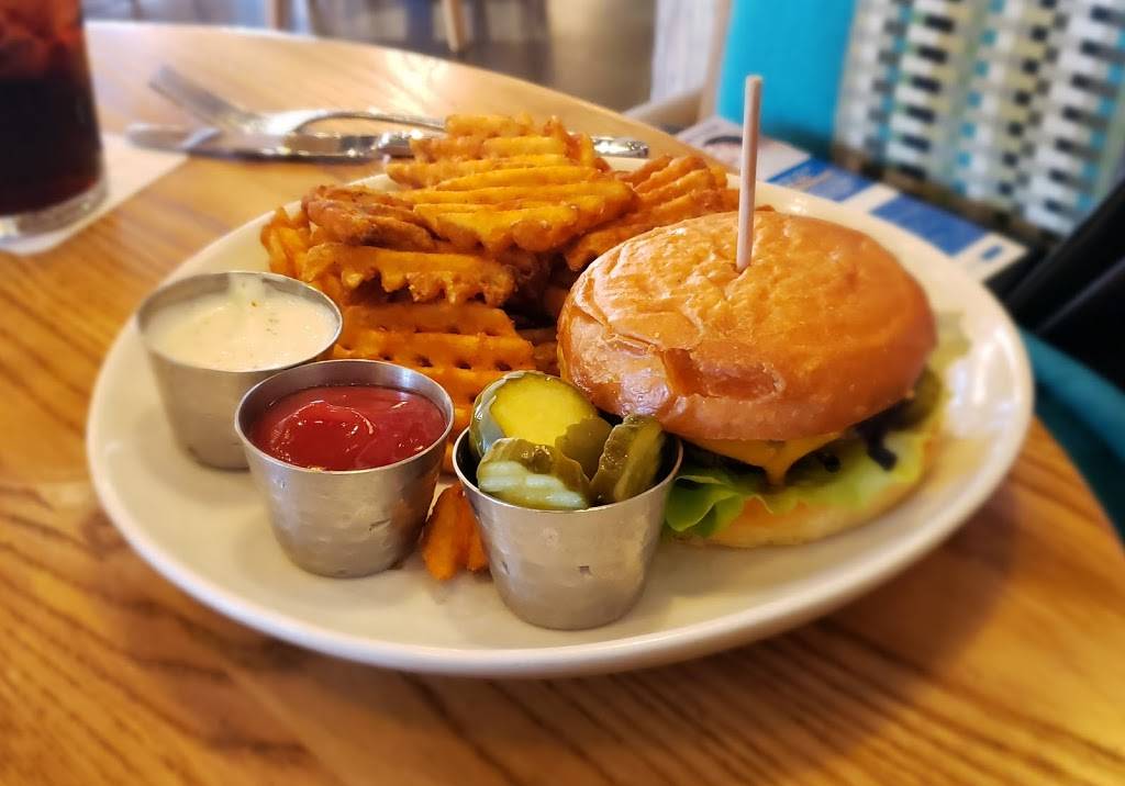 Petes Sunset Grille | restaurant | 21500 CA-1, Huntington Beach, CA 92648, USA | 7148454775 OR +1 714-845-4775