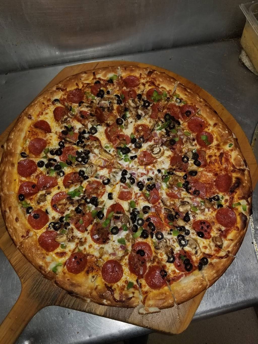 Steamers Beach Side Bar & Oven | restaurant | 8160 N Lake Blvd, Kings Beach, CA 96143, USA | 5305462218 OR +1 530-546-2218