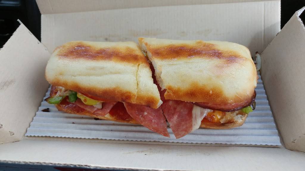 Dominos Pizza | meal delivery | 1375 S Main St, Boerne, TX 78006, USA | 8302490024 OR +1 830-249-0024