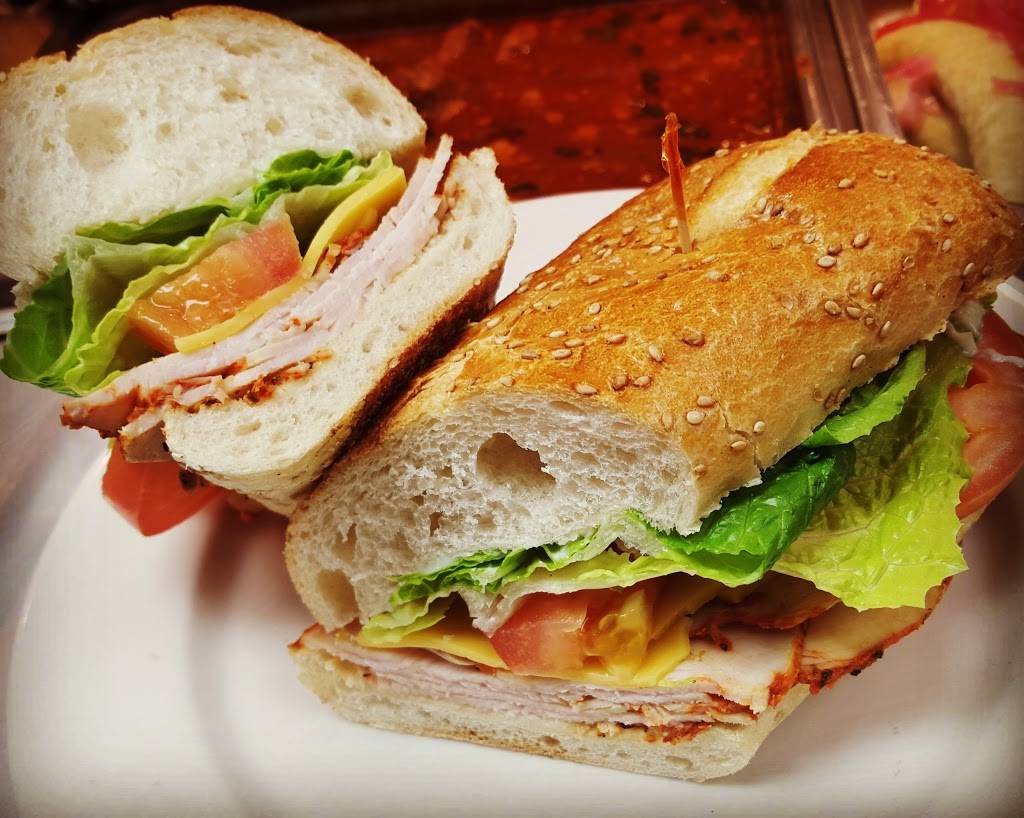 Danbury Deli & Market | restaurant | 216 White St, Danbury, CT 06810, USA | 2037312767 OR +1 203-731-2767