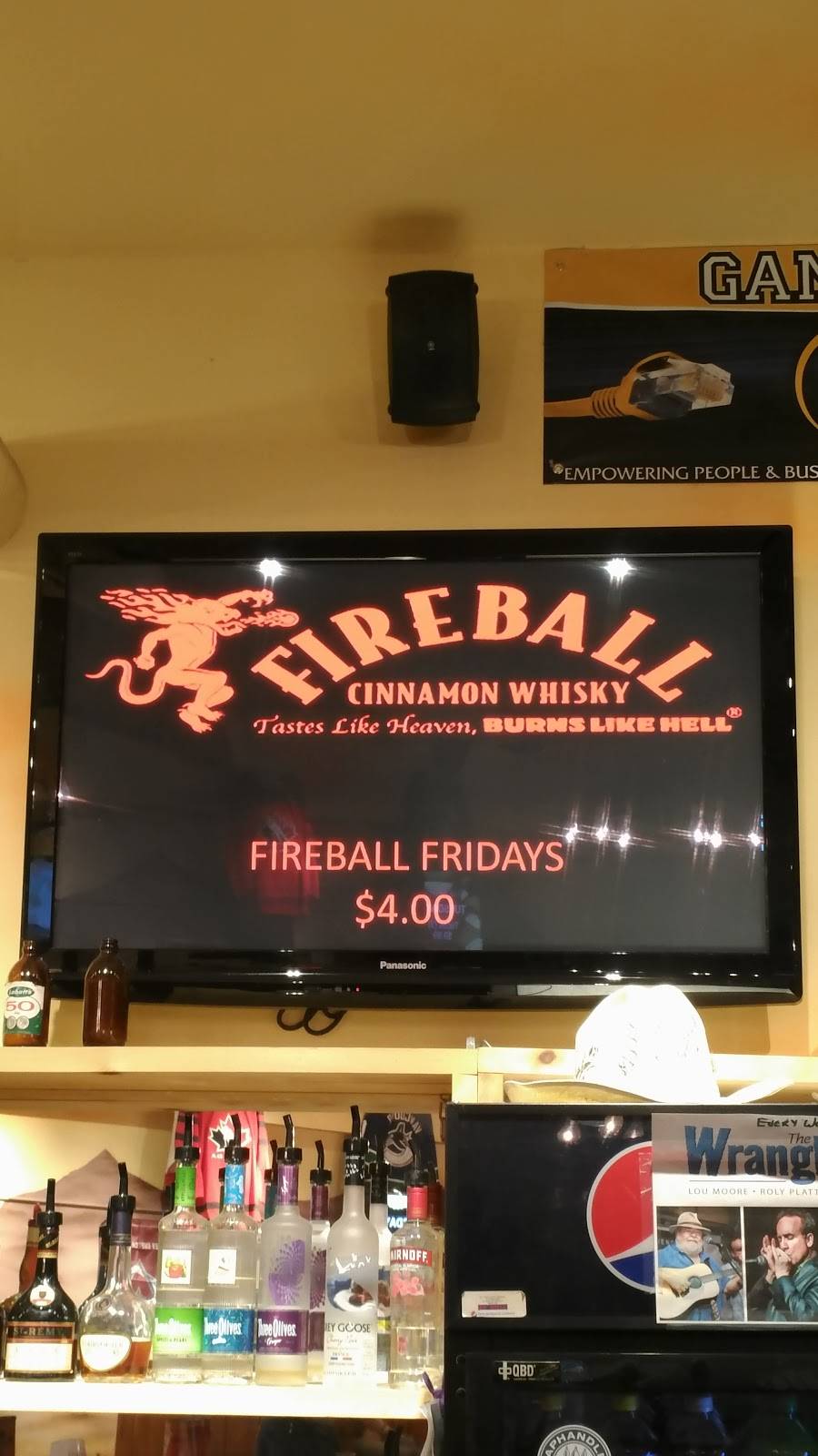 Wranglers Barn and Grill | restaurant | 201 Hurst Dr Unit 8 & 9, Barrie, ON L4N 8K8, Canada | 7057971000 OR +1 705-797-1000