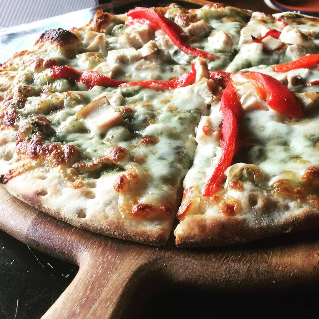 Simones | restaurant | 960 W 18th St, Chicago, IL 60608, USA | 3126668601 OR +1 312-666-8601