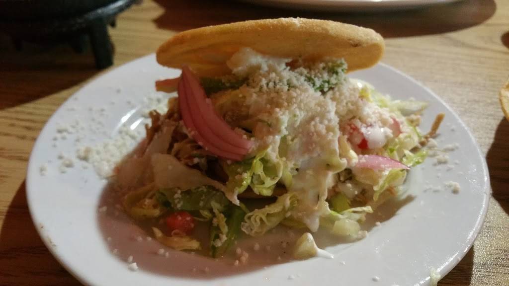 La Casita Mexican Restaurant | restaurant | 9681, 201 E Main St, Twin Lakes, WI 53181, USA | 2624481760 OR +1 262-448-1760