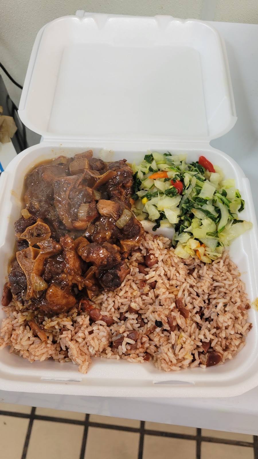 Wah Gwaan jamaican kitchen & Bar | restaurant | 4371 Crenshaw Blvd A, Los Angeles, CA 90008, USA | 3105281476 OR +1 310-528-1476