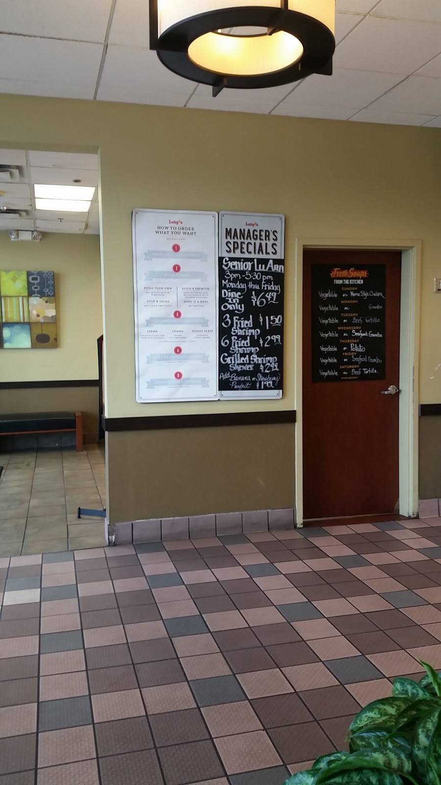 Lubys | restaurant | 5901 S Hulen St, Fort Worth, TX 76132, USA | 8172635858 OR +1 817-263-5858