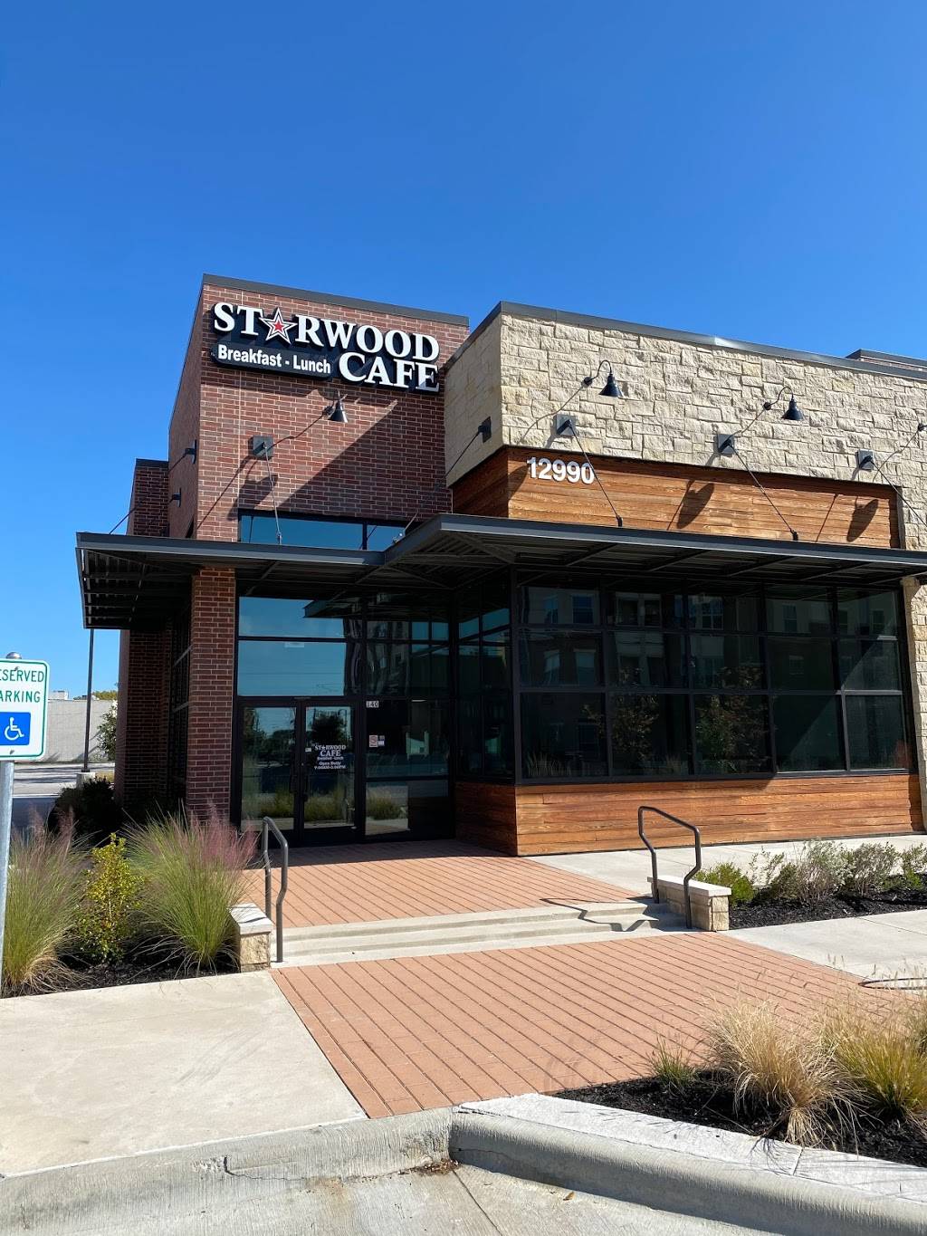 Starwood Cafe | restaurant | 12990 Bee St Suit 140, Farmers Branch, TX 75234, USA | 9729134412 OR +1 972-913-4412