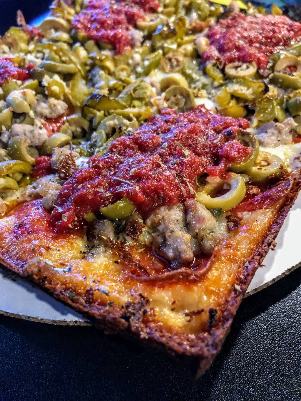 Augies Bar & Grill | restaurant | 31660 John R Rd, Madison Heights, MI 48071, USA | 2485883120 OR +1 248-588-3120